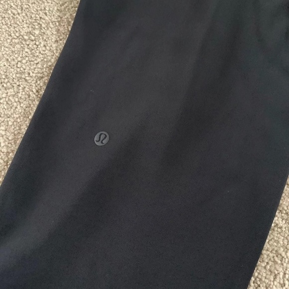 Lululemon on the fly pant - Picture 3 of 4